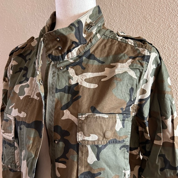 Camouflage Women's Jacket - Picture 7 of 15